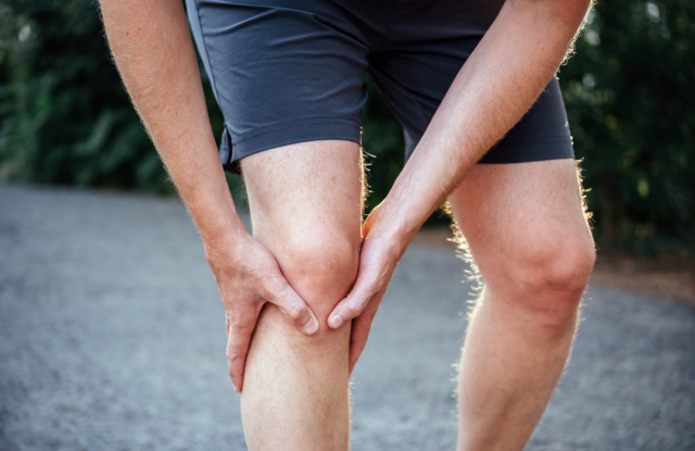 An Overview Of Knee Bursitis What It Is What Causes It And How To Treat It Louisville Bones 3740